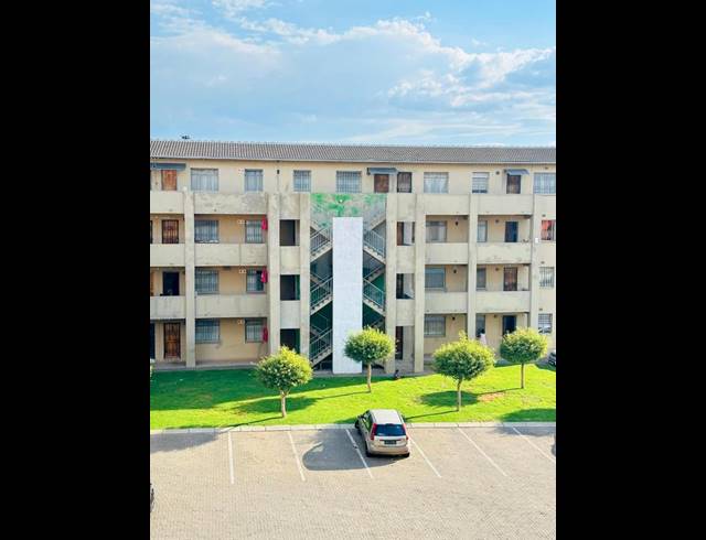 2 BEDROOM APARTMENT FOR SALE IN FLEURHOF